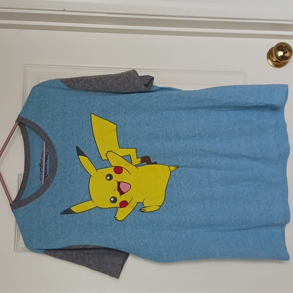 Pokemon Pikachu Tee Size Large - Picture 7 of 7